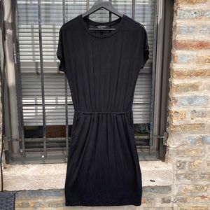 Banana Republic loose-fit casual black dress with pockets, XS